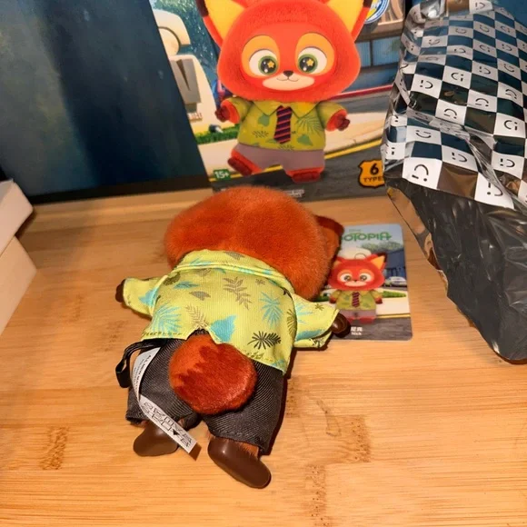 Disney x Miniso Zootopia Nick Wilde Plush - Orange Fox - Picture 2 of 2